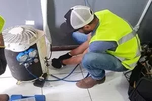 Instalador-ar-condicionado-300x300-1